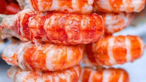谁能抵挡得住吃瓜的诱惑,谁能抵挡这无法抗拒的美食诱惑