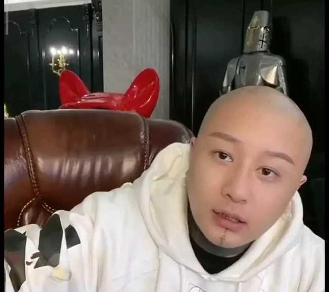 网红尿袋哥,网红背后的感人故事与正能量传递