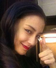 明星在网上晒自拍